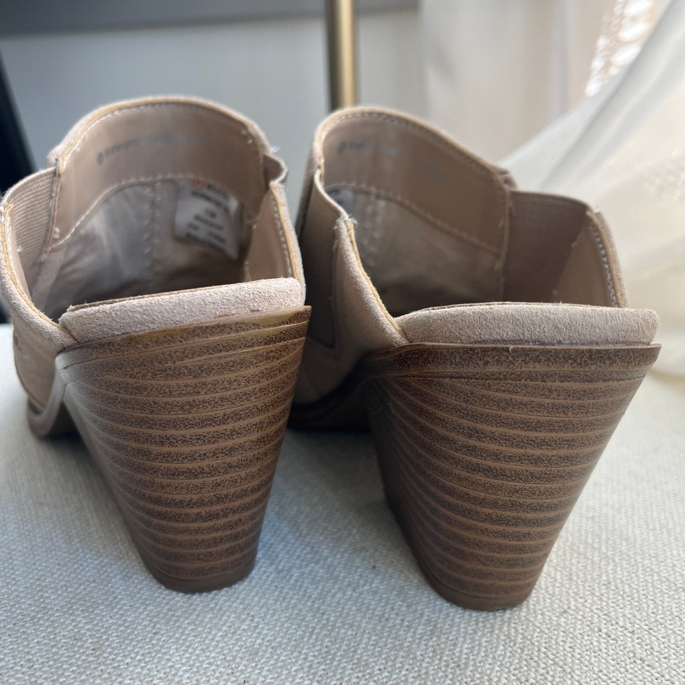 Blondo NORM01SD Waterproof Suede Block Heel Mules Tan Sz 7.5 - Picture 4 of 8